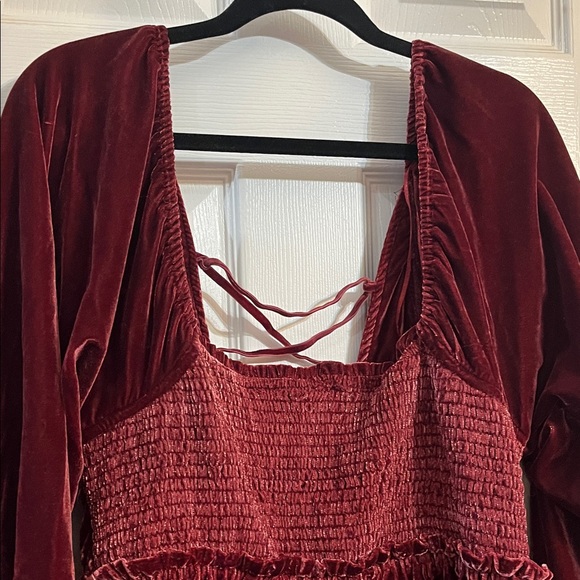 Free People Daphne Burgundy Velvet Backless Dress size M - Picture 3 of 6
